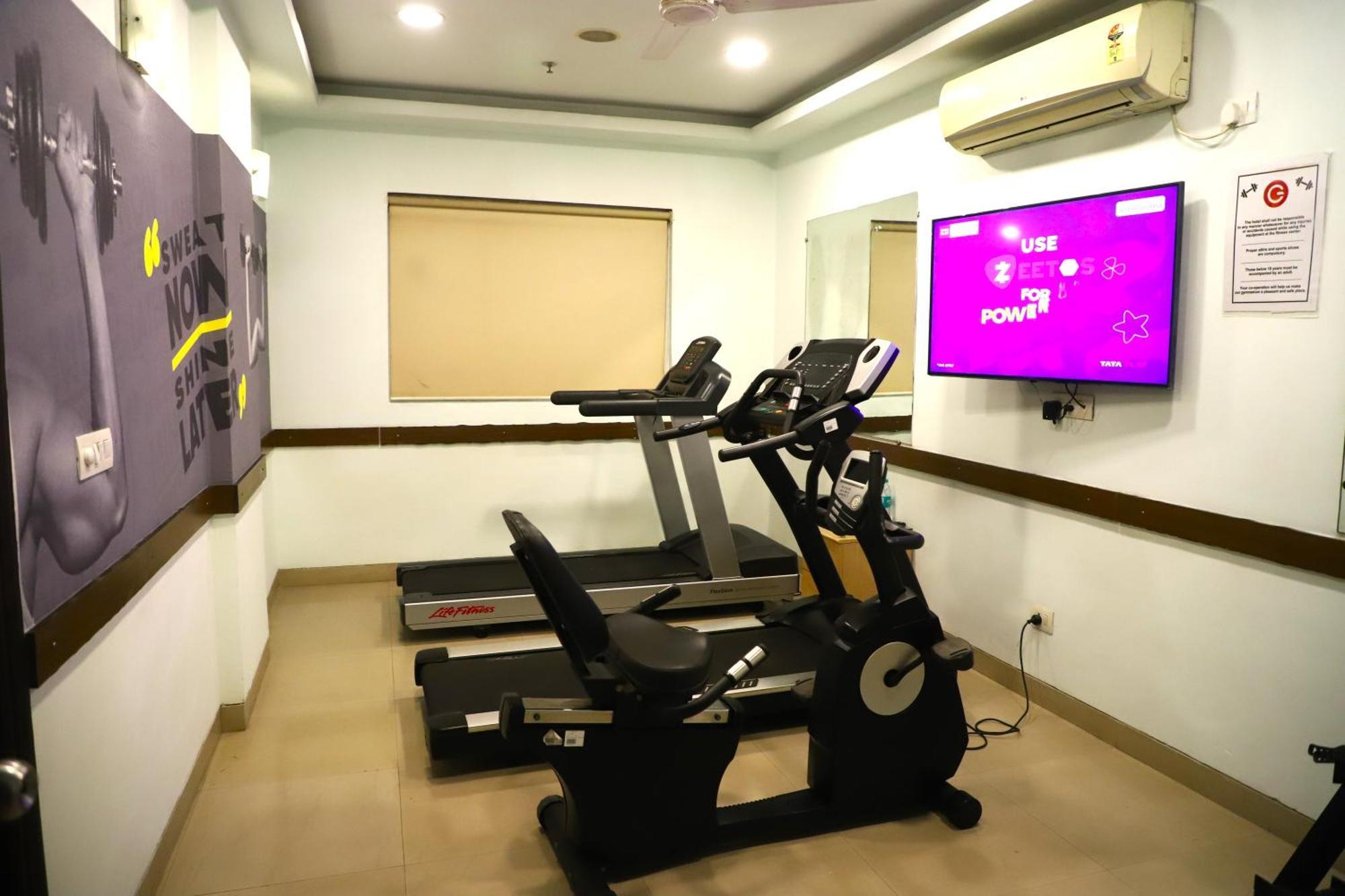 Noida 63 Hotel Luaran gambar