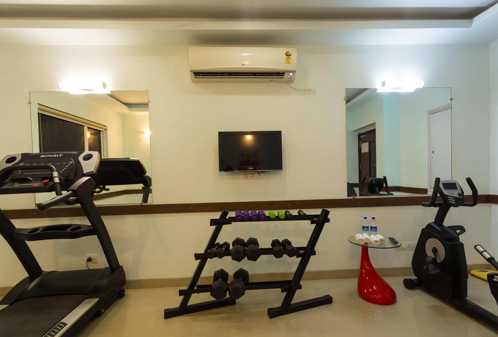 Noida 63 Hotel Luaran gambar