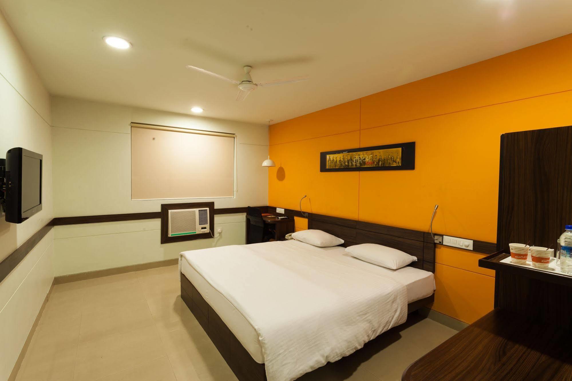 Noida 63 Hotel Luaran gambar